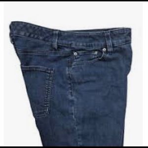 1607 🟡L. L. Bean Classic Fit jeans. Sz 36